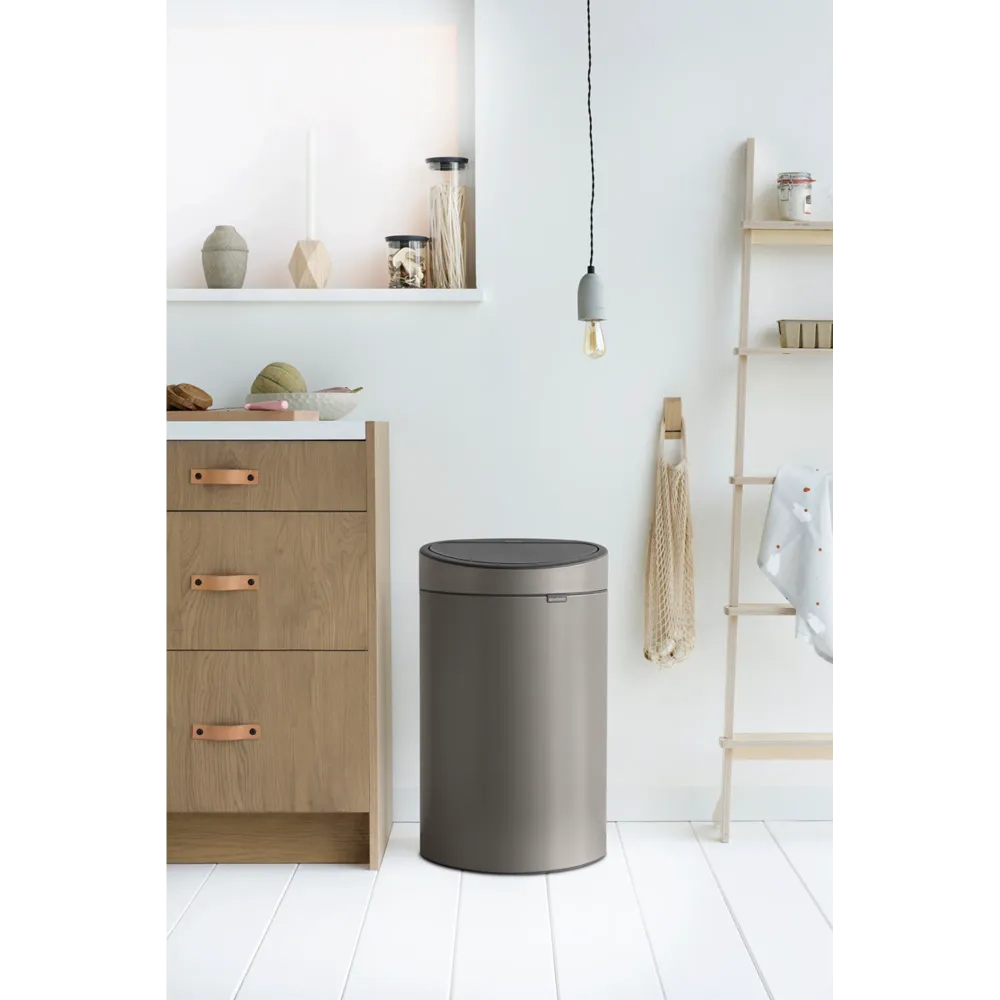 Brabantia Touch Bin New afvalemmer, 40 liter, kunststof binnenemmer - Platinum