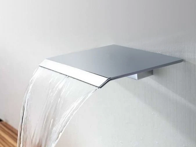 Dule-Chrome waterval muuruitloop tbv.douche en bad