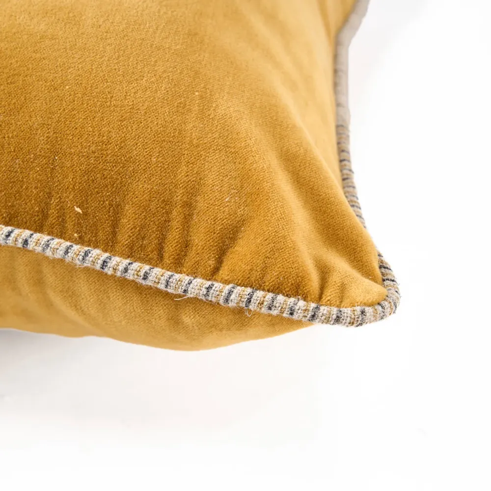 De Velvet Crush Kussensloop - Mosterd - 50x50