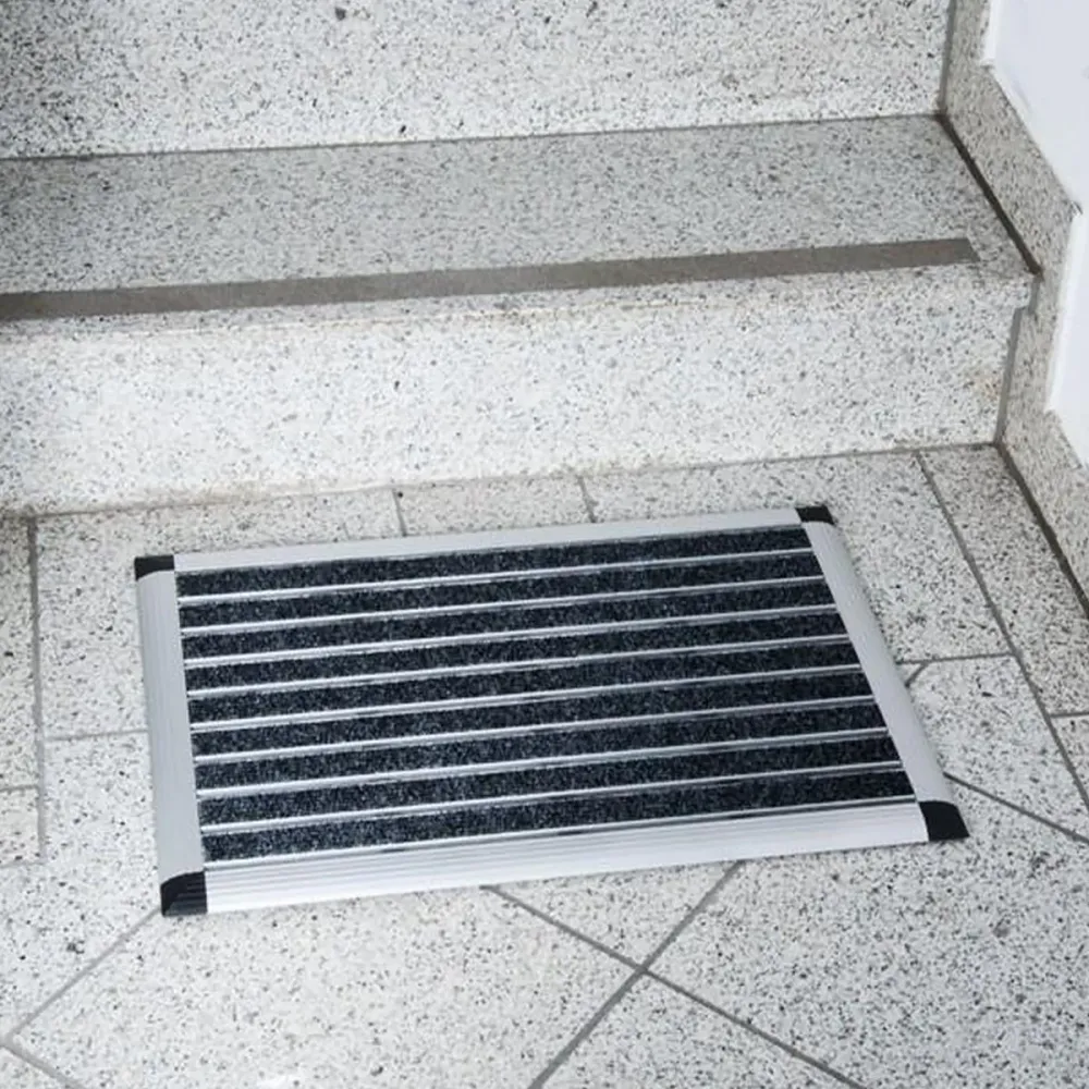 Aluminium deurmat | Elegant Mat Ribbed | met textiele inzetstukken