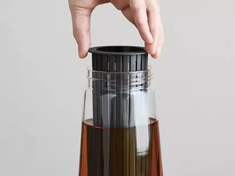 Kinto LUCE Koudzetcarafe 1L