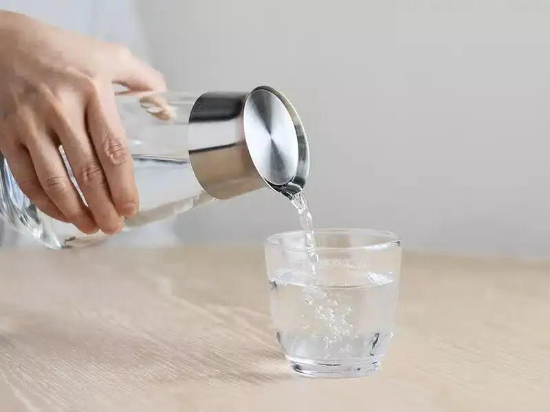 Kinto LUCE Koudzetcarafe 1L