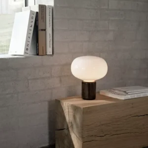 Karl-Johan table light