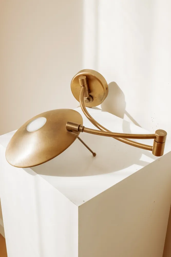 Messing schotel wandlamp met ingebouwde dimmer