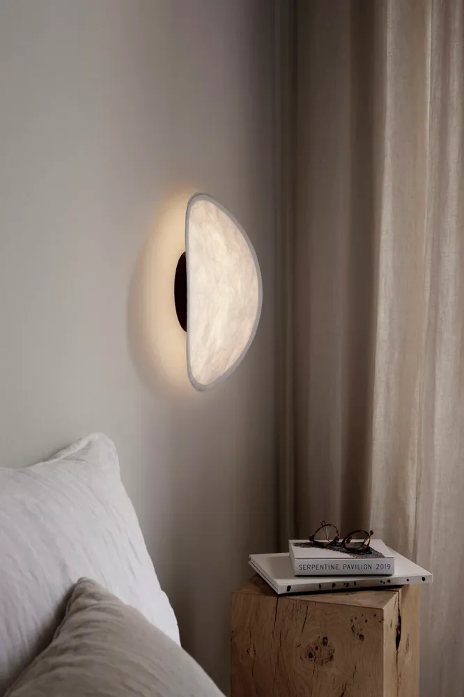 Tense Wall Lamp