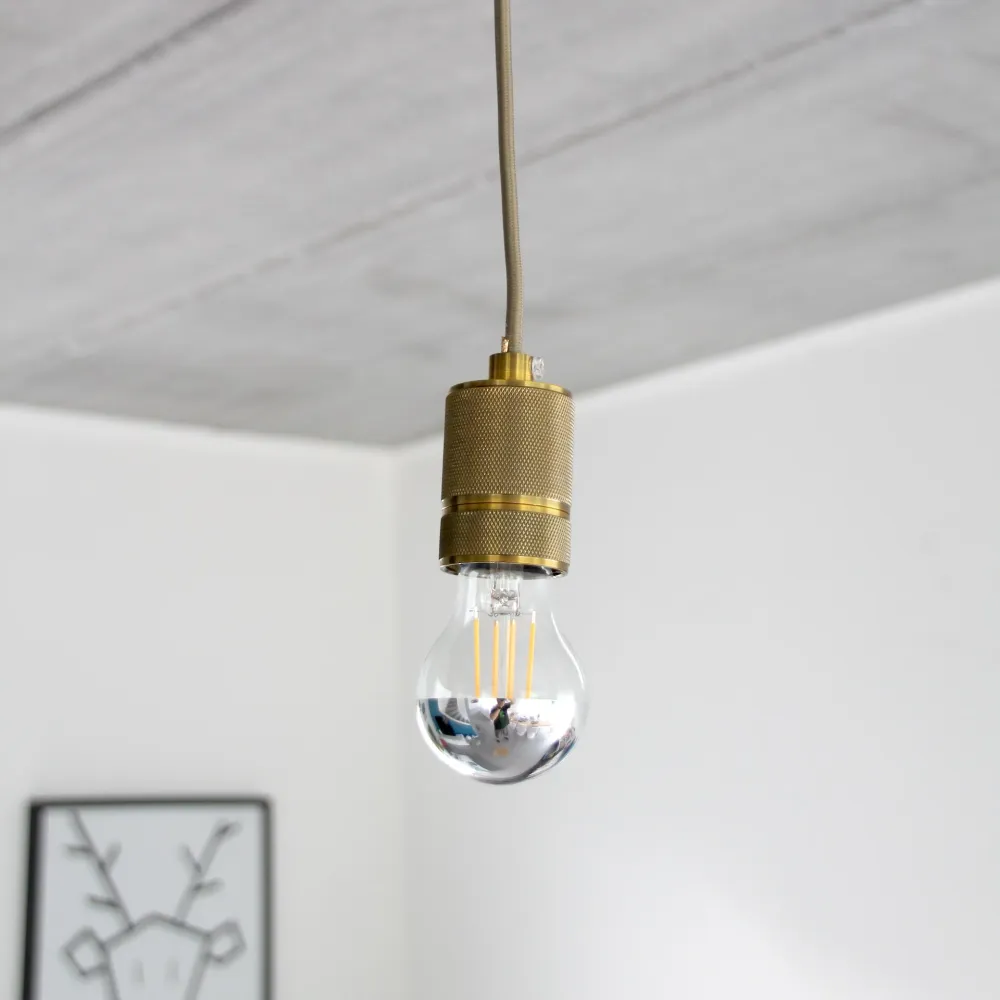 Aluminum lampholder - brass
