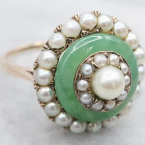 Antique Pearl Jadeite and Seed Pearl Halo Ring veilig voor Huisdieren