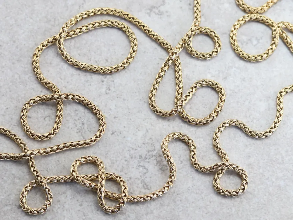 Finely Woven Goud Chain met UV-Bescherming