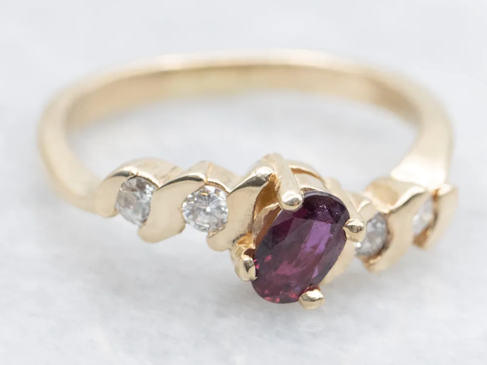 Knaagdier Ruby and Diamond Bypass Ring