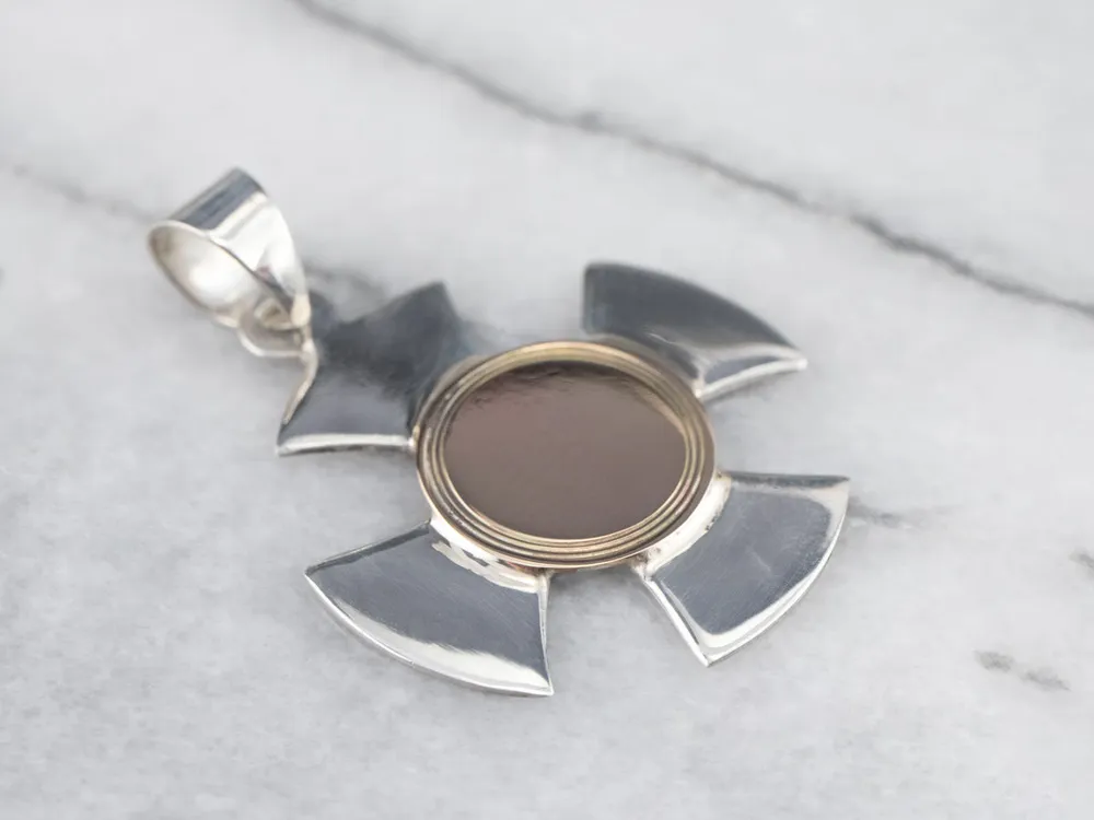 Mixed Metalen Maltese Cross Pendant