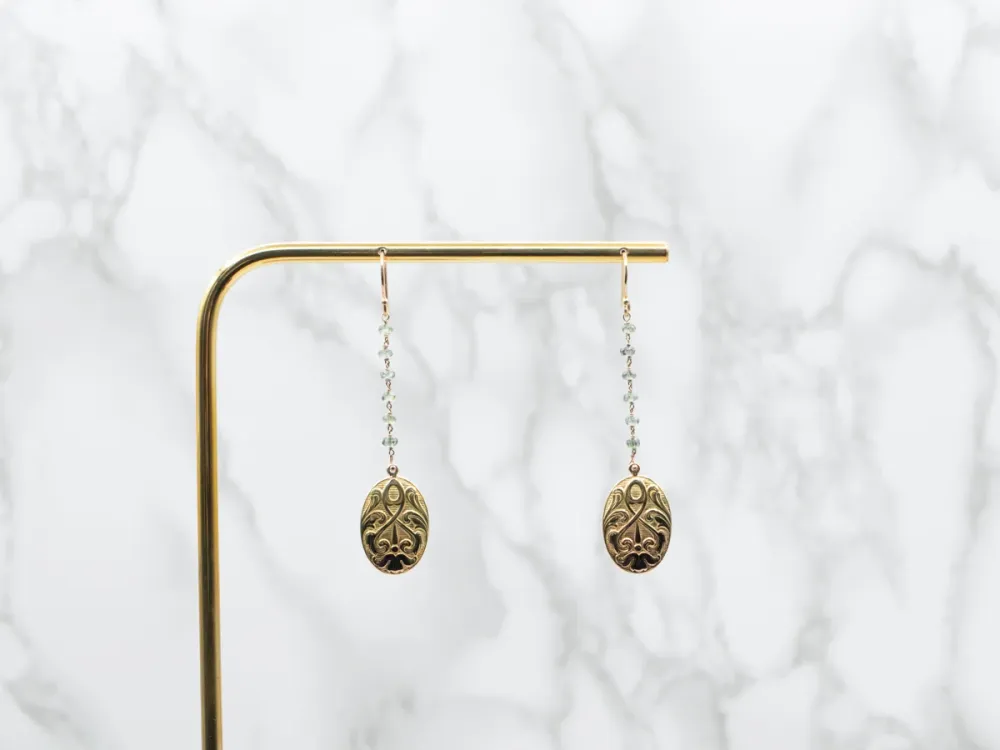 Art Nouveau Olijfgroen Sapphire Bead Scrolling Pattern Drop Earrings