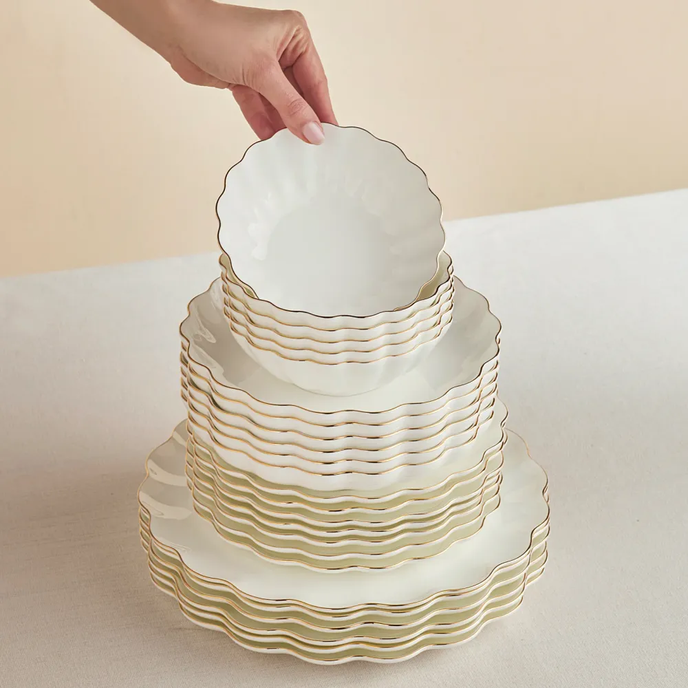 Karaca Fine Pearl Extra Shell 55-delige 12-persoons servies set Goud