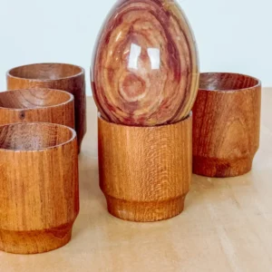 Set van 6 houten Deense eierdoppen