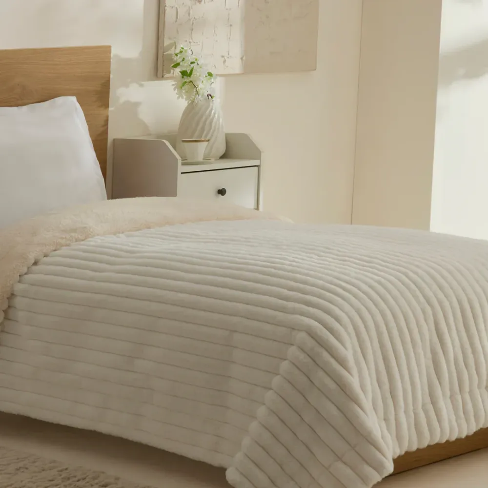 Karaca Stripe Sherpa Witte Deken 150x200