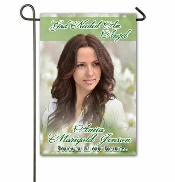 White Flowers Met persoonlijke touch Memorial Garden Flag