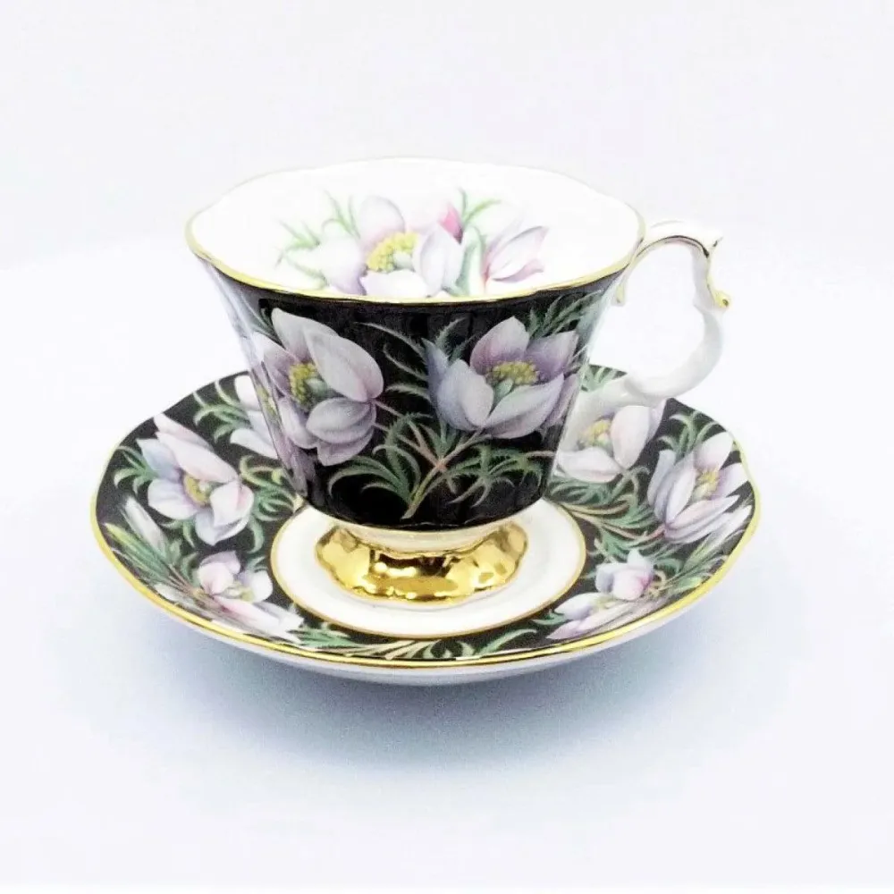 Royal Albert theekopje Prarie Crocus Engelse porseleinen emaille decoraties gouden afwerking bloem -S885-1