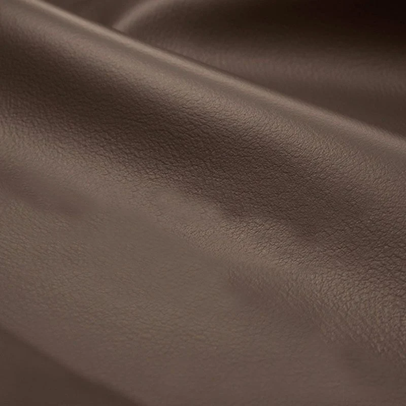 Van hout Leather/cowhide Brown Rectangular Sofa Latex Upholstery voor Luxe Buiten Zitten 39l