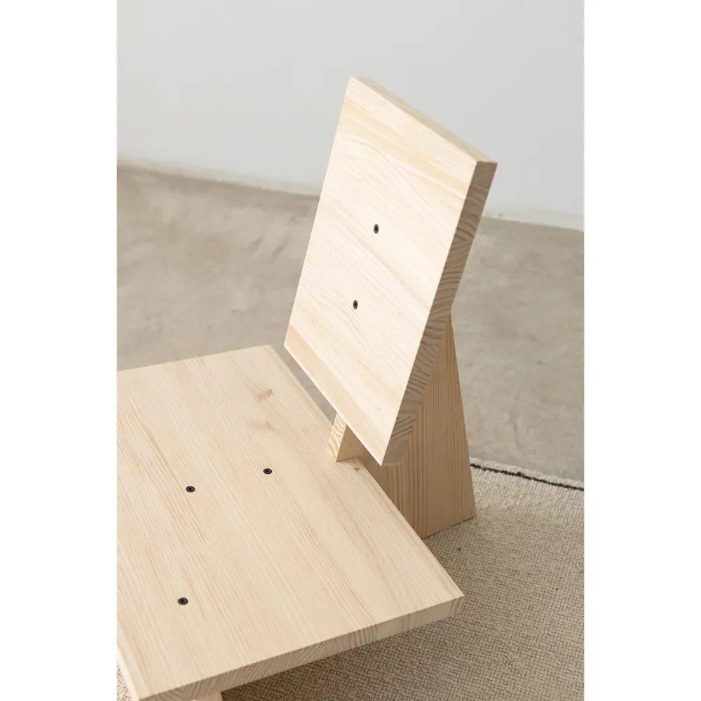 Trebalúger armchair made solid dennen wood 100% PEFC