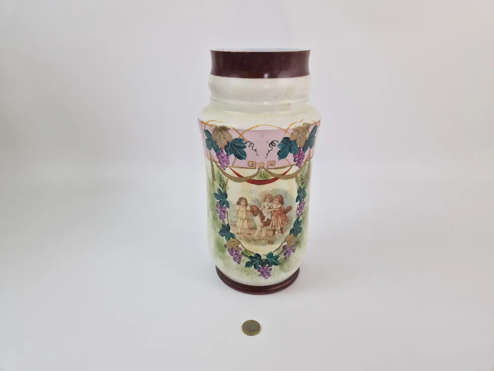 Antieke Opaline vaas handgeschilderd