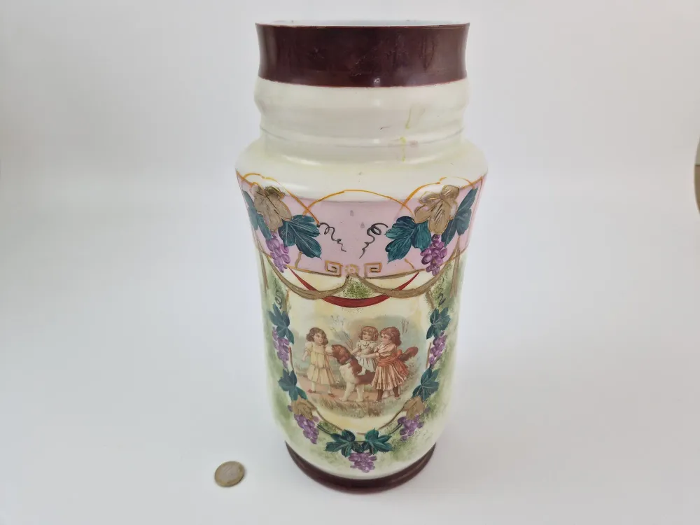 Antieke Opaline vaas handgeschilderd