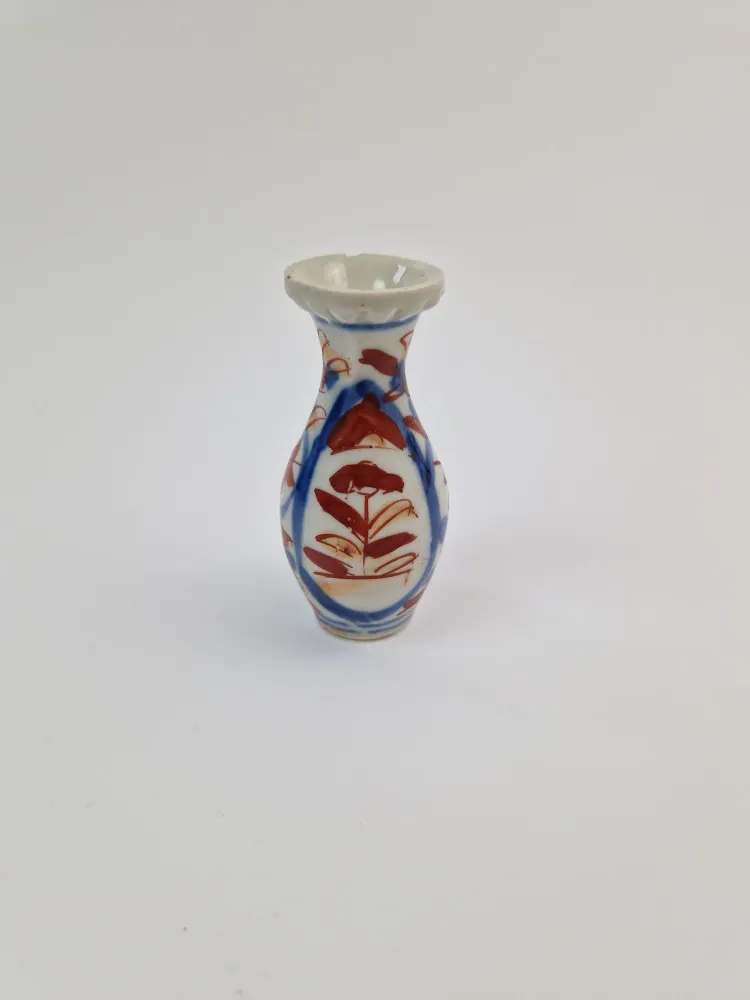 Japans klein Imari Porselein vaasje