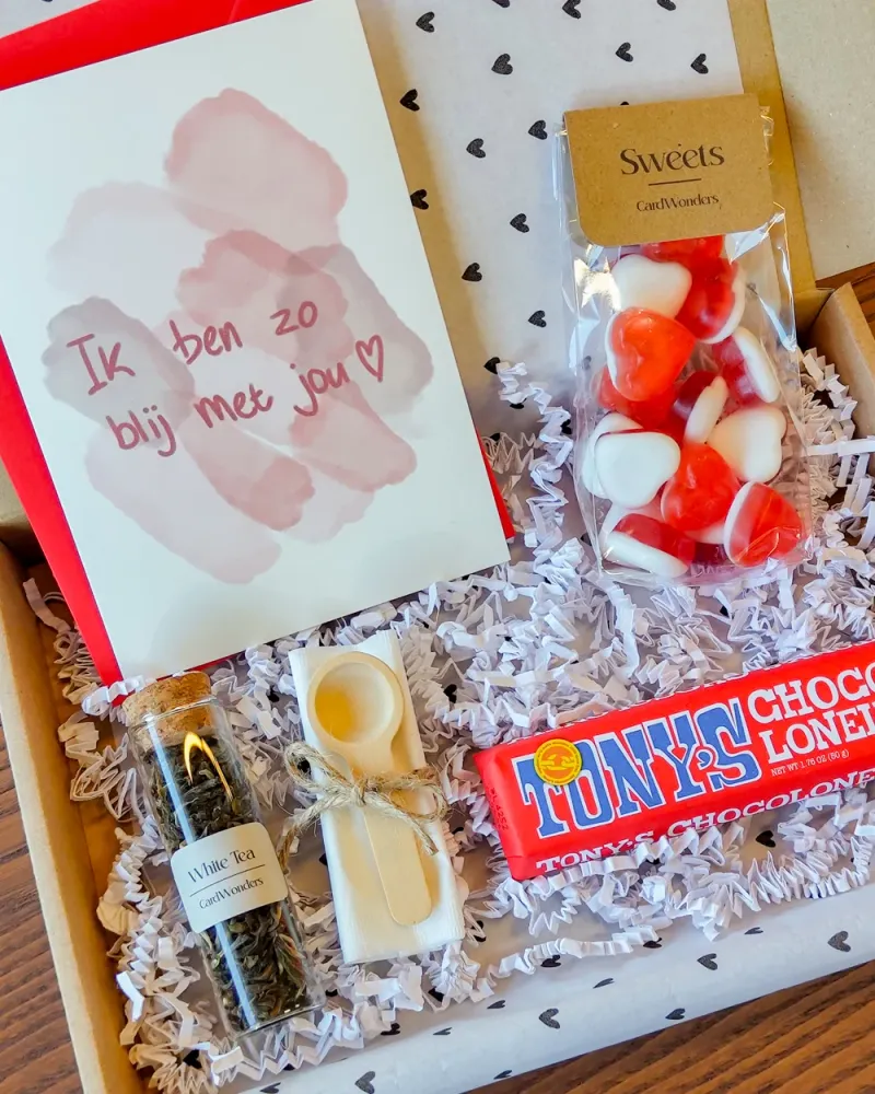 Valentijnscadeau pakket Thee & Chocola馃巰