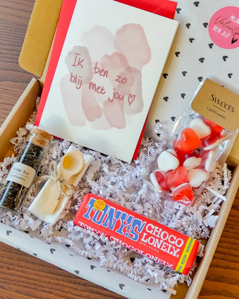 Valentijnscadeau pakket Thee & Chocola馃巰