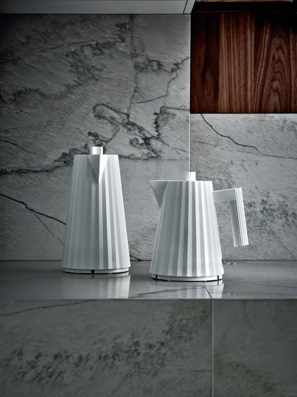Alessi Plissé waterkoker wit design 1L - MDL06/1 W
